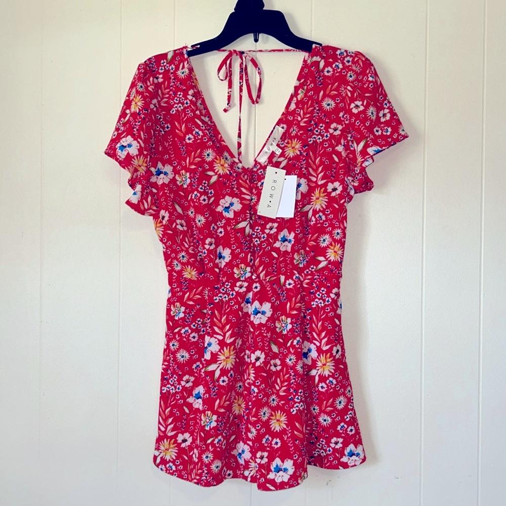 ROW A. NWT. MEDIUM romper. Floral design. shirts on bottom.